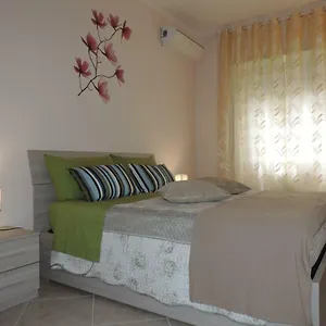 Sasha's Crib , Roma Italia