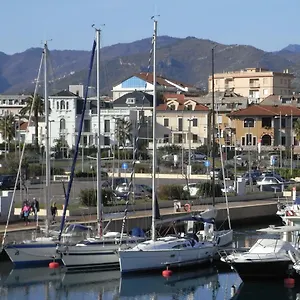 Ca' Nanopulin, Fronte Porto , Loano Italia