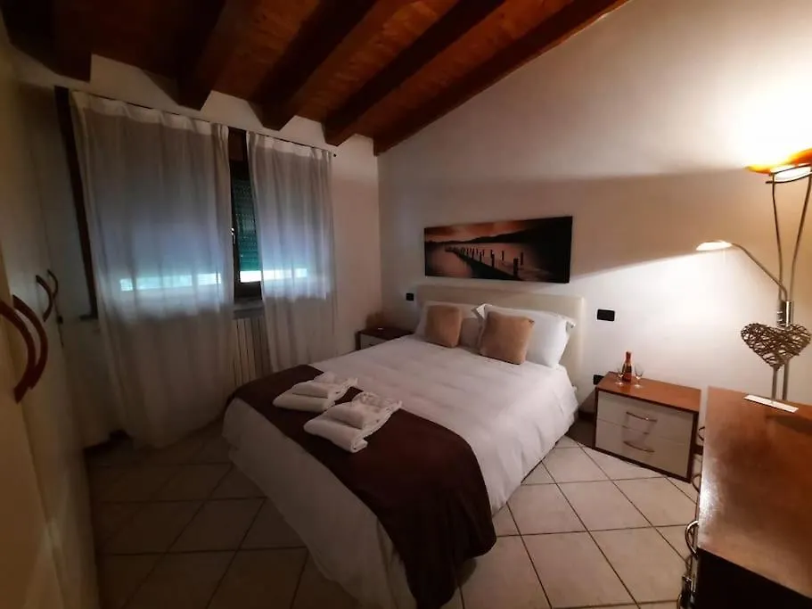 ヴェローナLa Casa Di Davide Con Giardino E Garageアパートメント イタリア