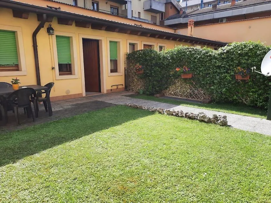 Appartamento La casa di Davide con giardino e garage Verona